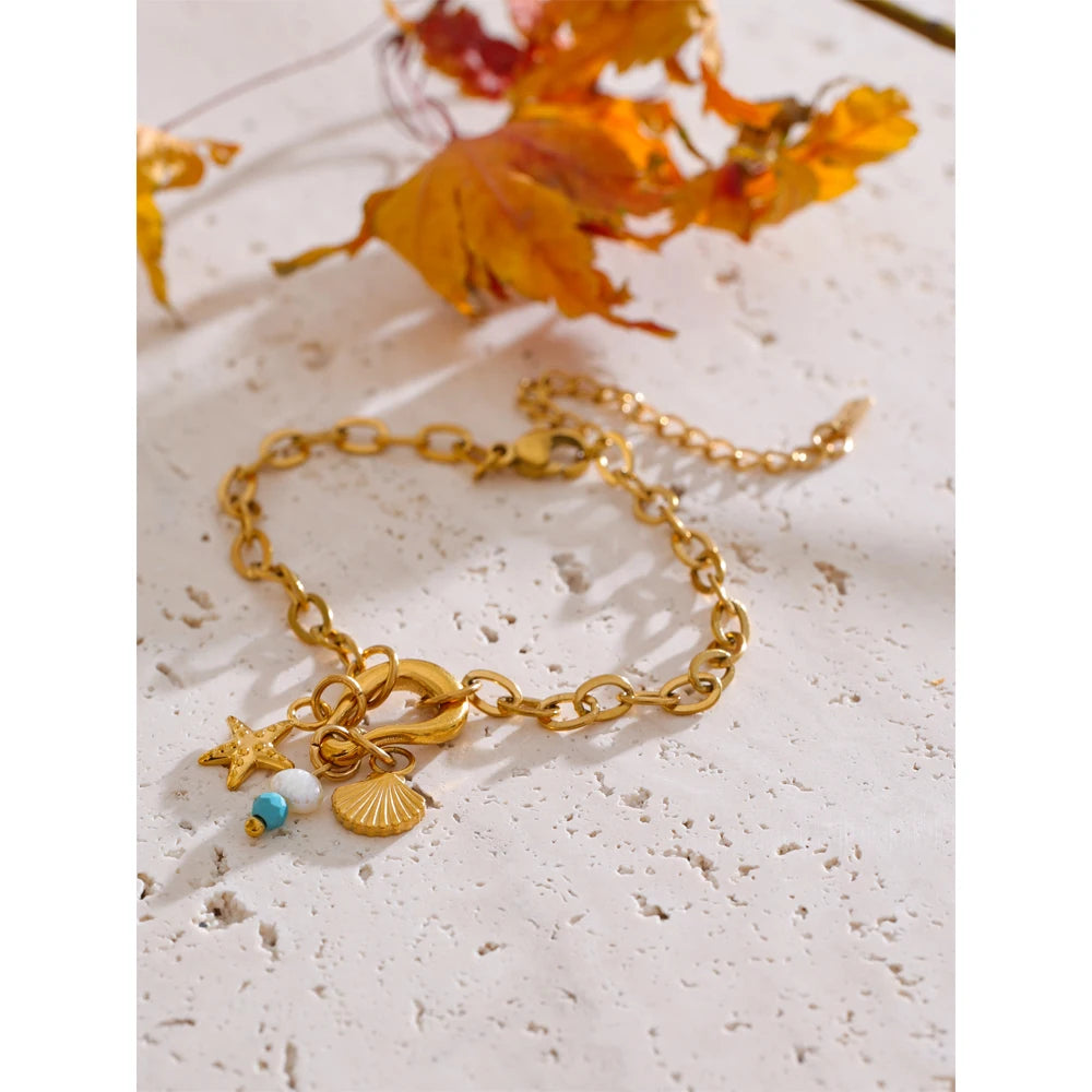 Freshwater Pearl Geometric Chain Bracelet — Gold-Plated Stainless Steel with Freshwater Pearl · PS1874