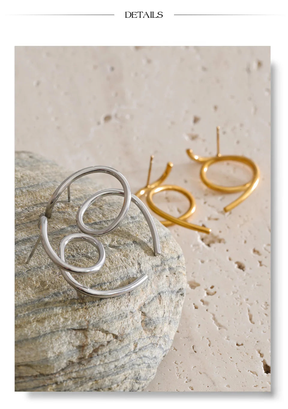 Geometric earrings in gold-plated stainless steel.