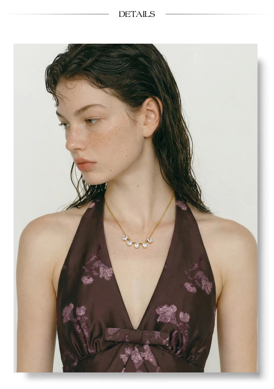 Cubic zirconia geometric necklace in gold-plated stainless steel with cubic zirconia.
