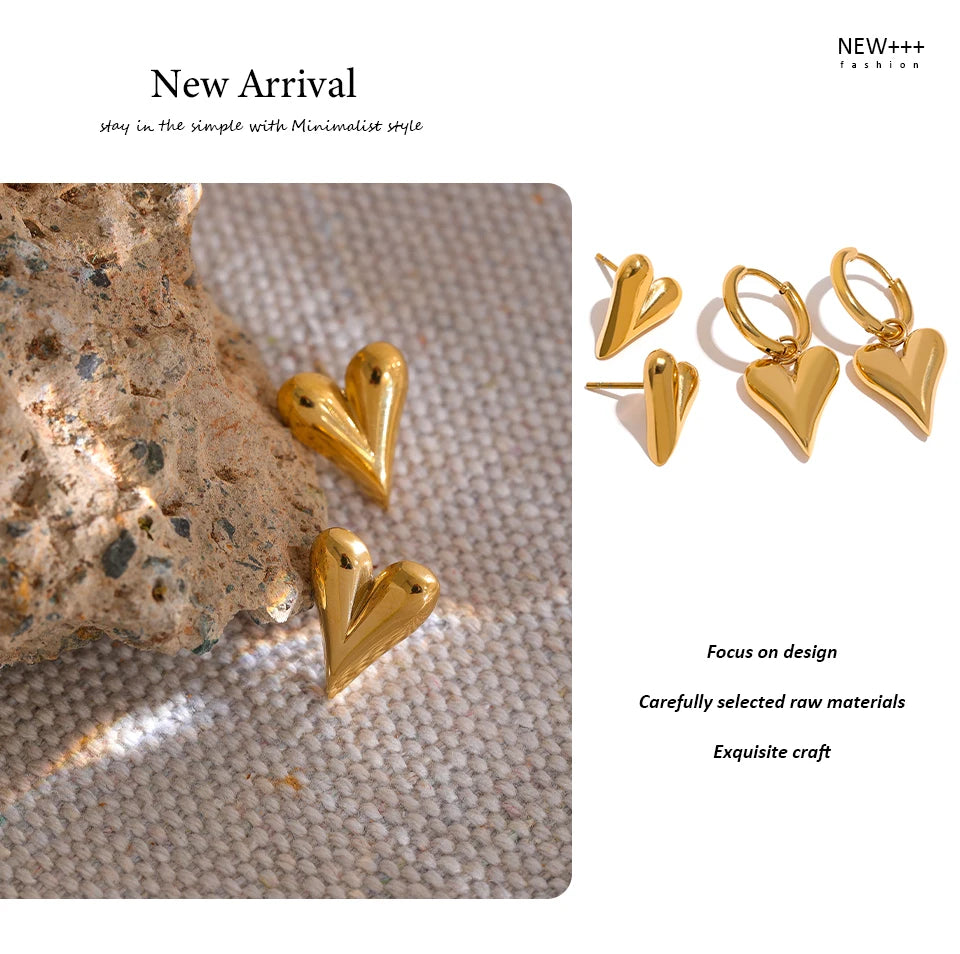 Heart earrings in gold-plated stainless steel.