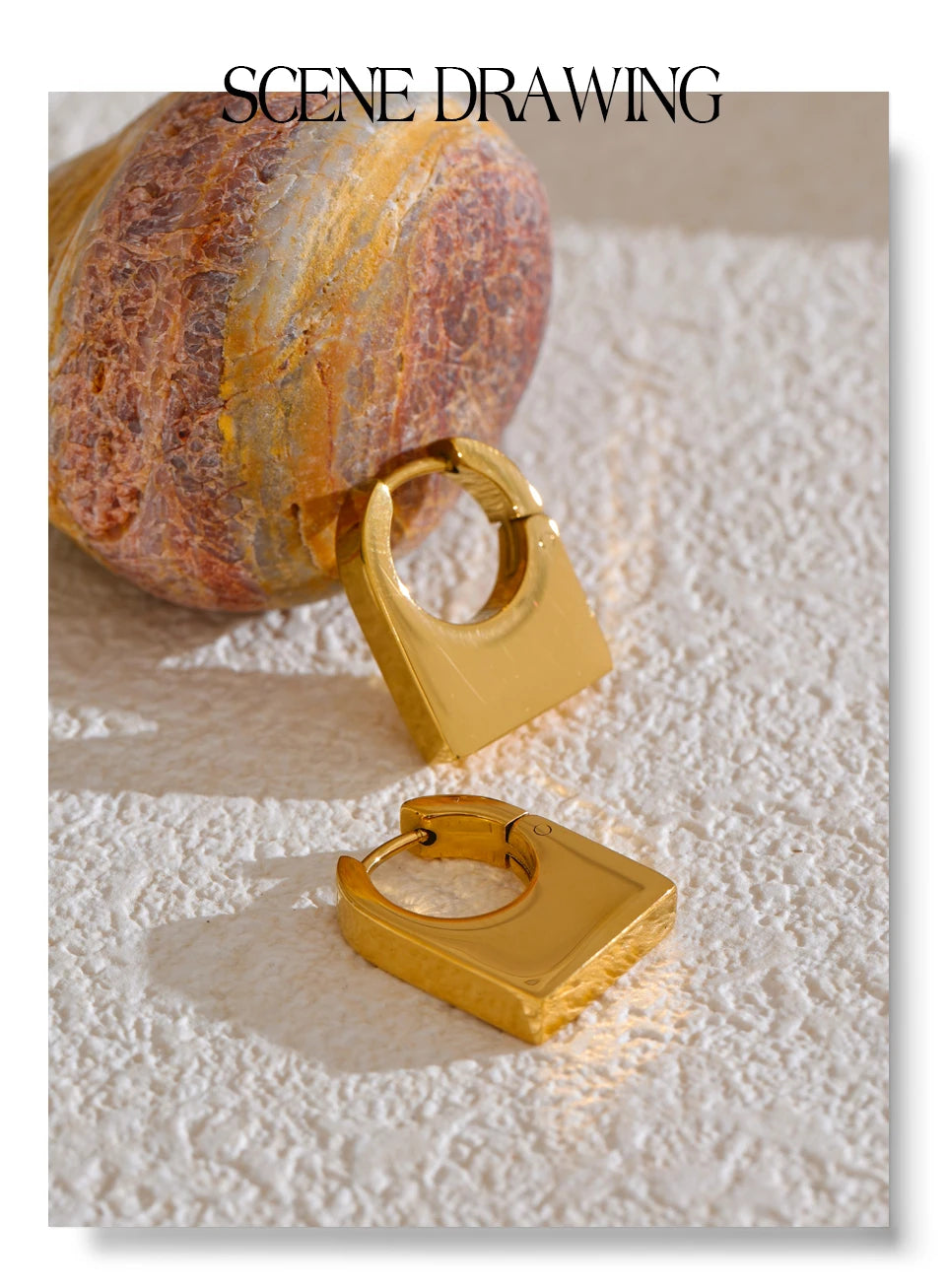 Geometric earrings in gold-plated stainless steel.