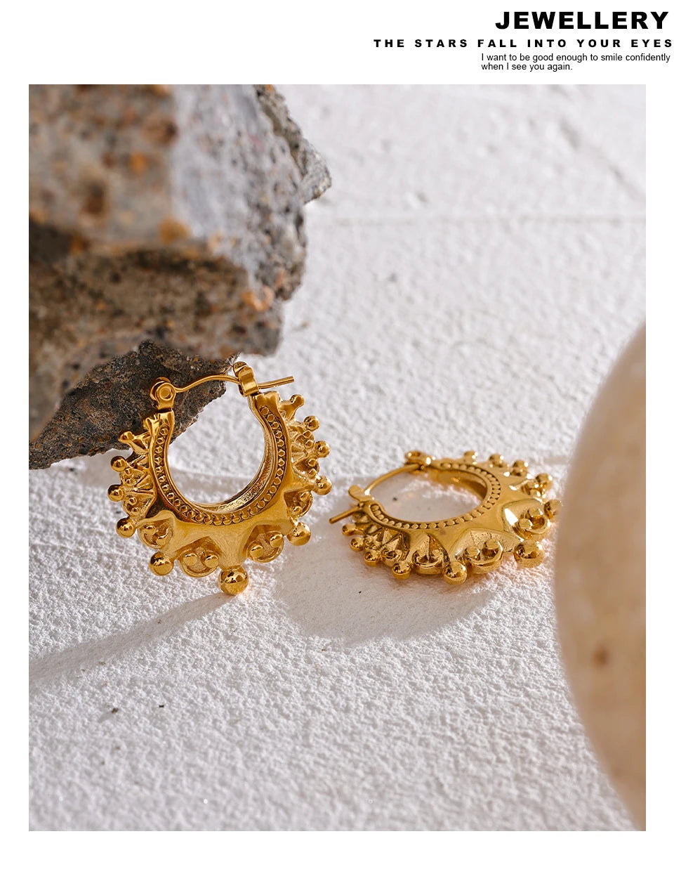 Vintage geometric earrings in gold-plated stainless steel.
