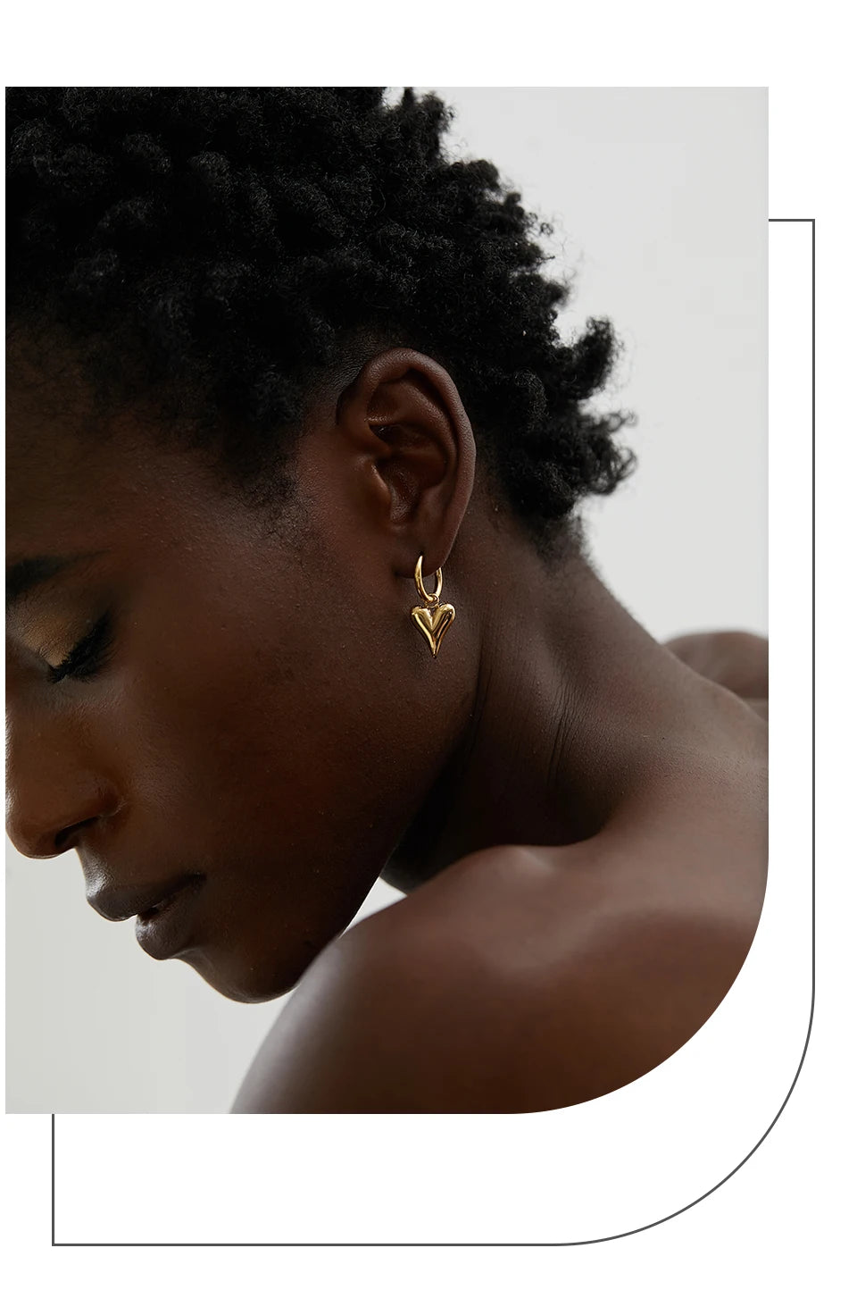 Heart earrings in gold-plated stainless steel.