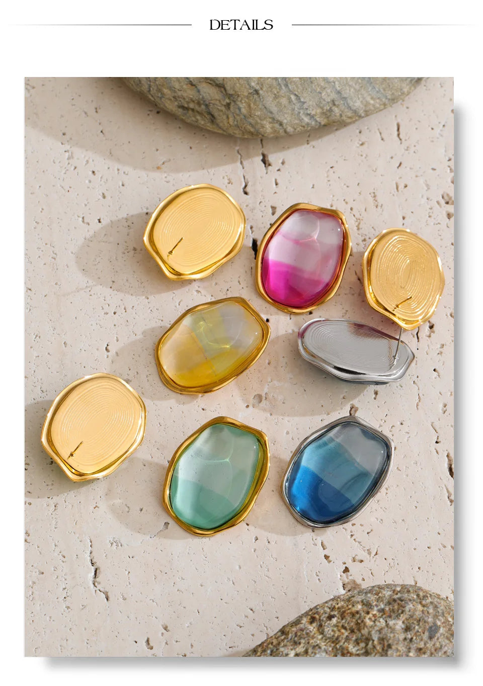 Resin multi-color geometric earrings in gold-plated stainless steel with resin.