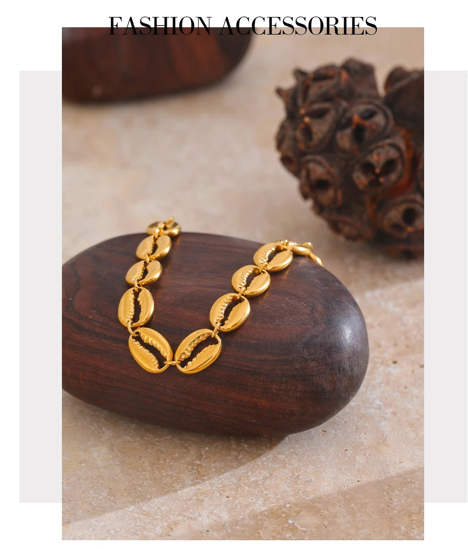 Shell Geometric Bracelet — 18K Gold-Plated Stainless Steel with Shell · PS2299