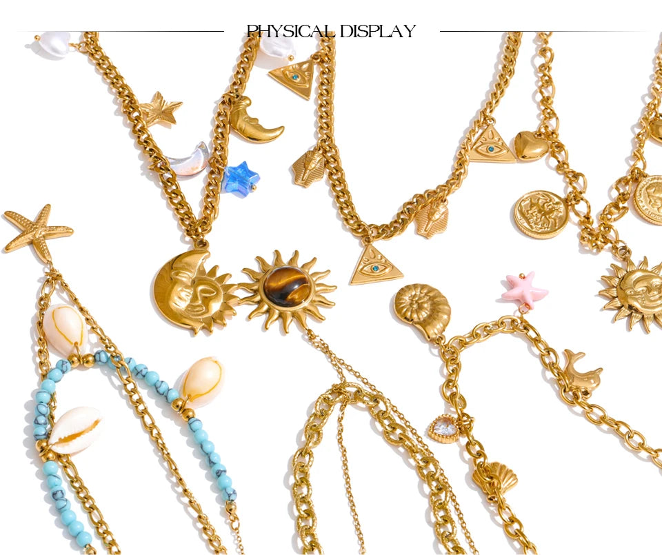 Sun geometric necklace in gold-plated stainless steel.