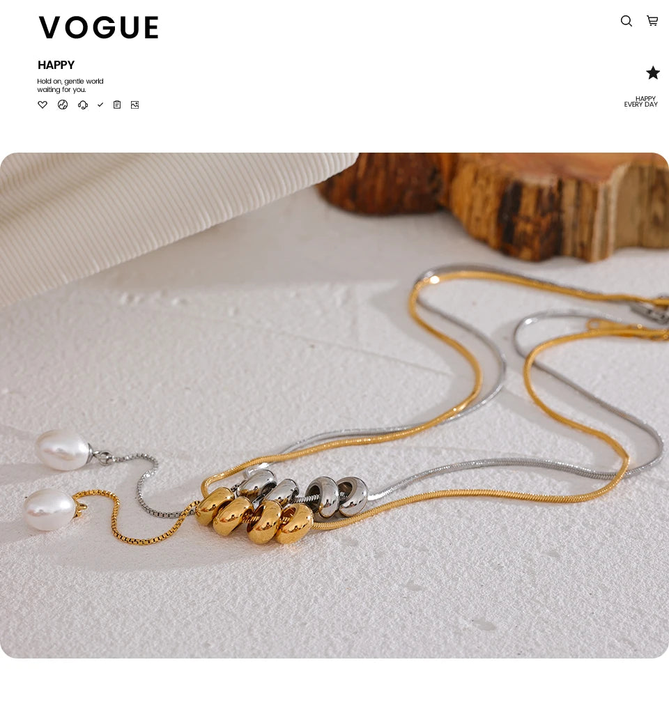 Pearl beaded geometric necklace in gold-plated stainless steel with pearl.