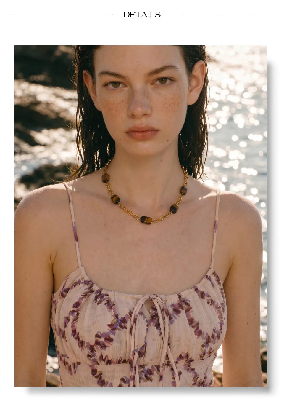 Natural stone geometric chain necklace in gold-plated stainless steel with natural stone.