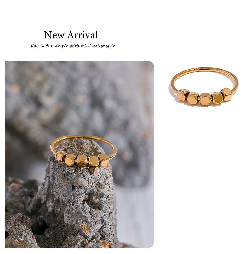 Beaded geometric ring in 18K gold-plated stainless steel.