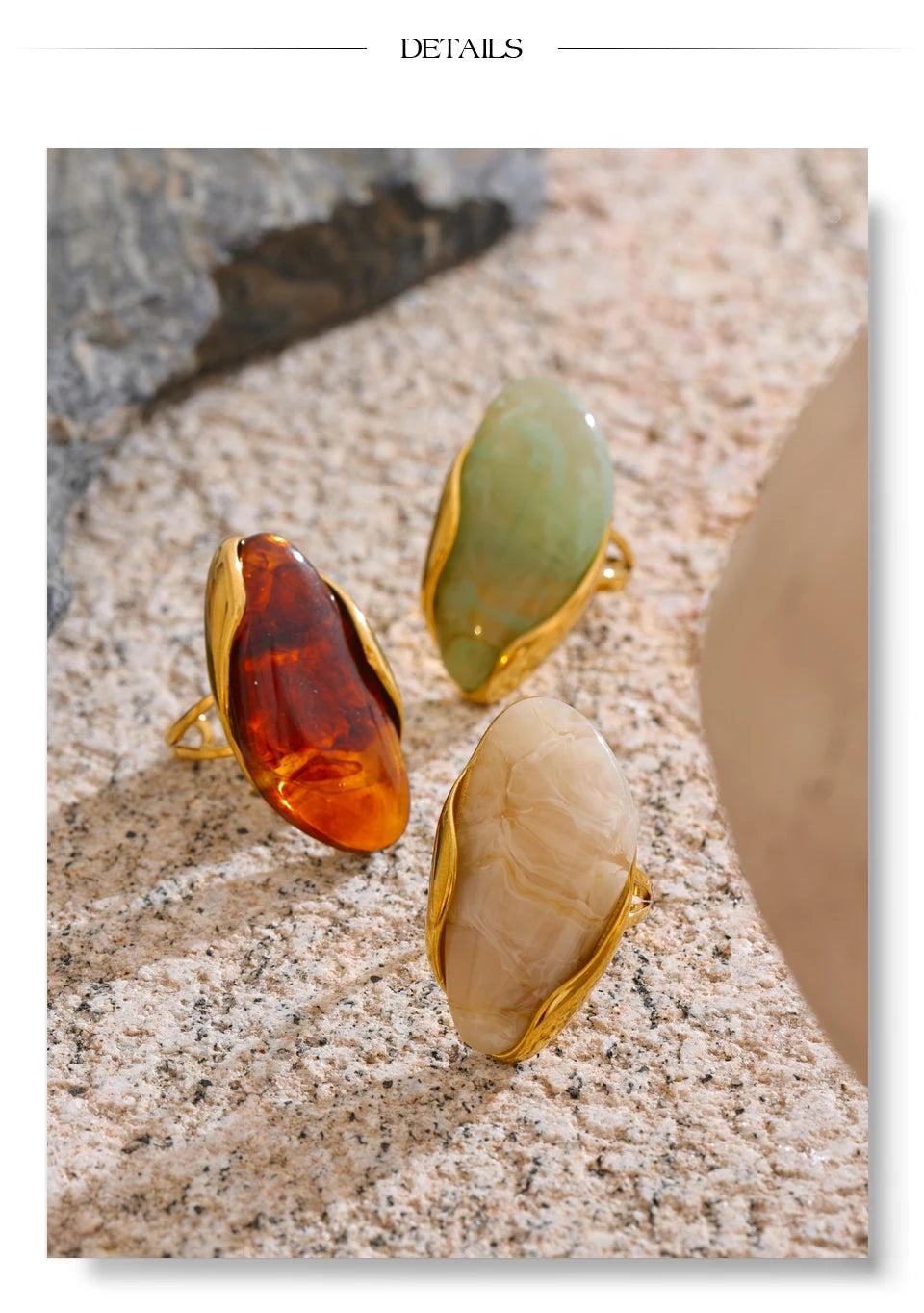 Green resin geometric ring in 18K gold-plated stainless steel with resin.