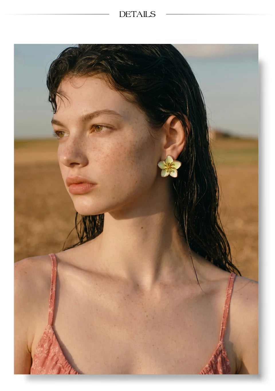 Enamel flower multi-color earrings in gold-plated stainless steel with enamel.