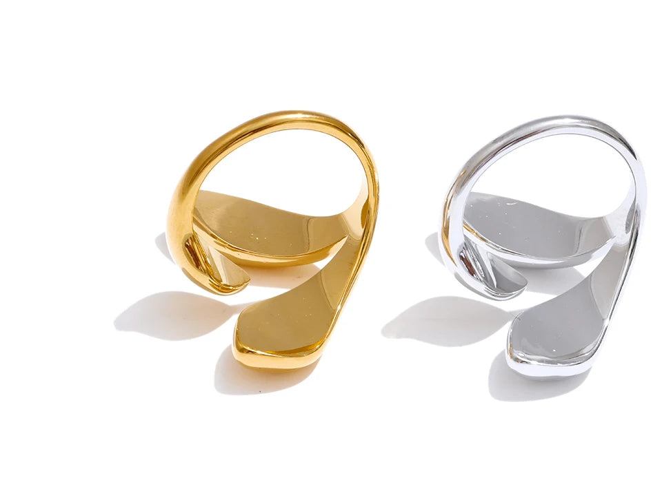 Geometric ring in gold-plated stainless steel.