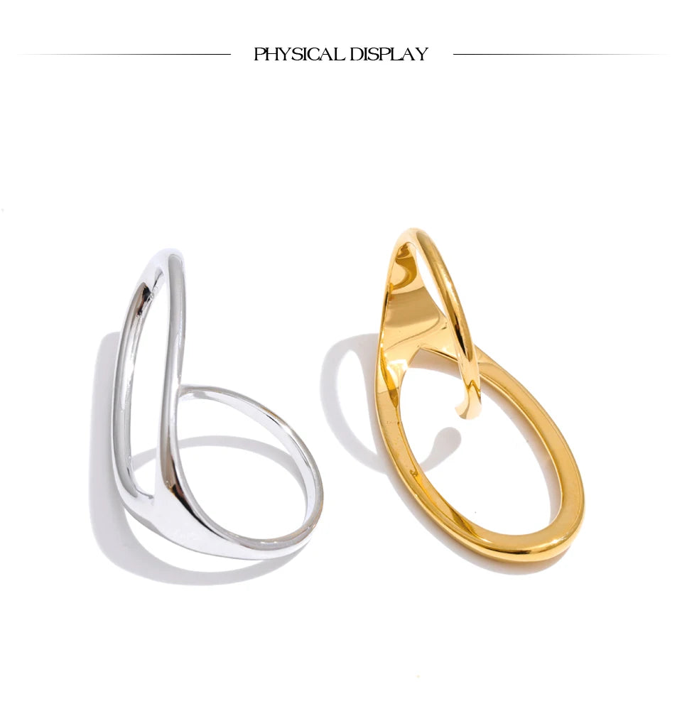 Geometric ring in 18K gold-plated stainless steel.