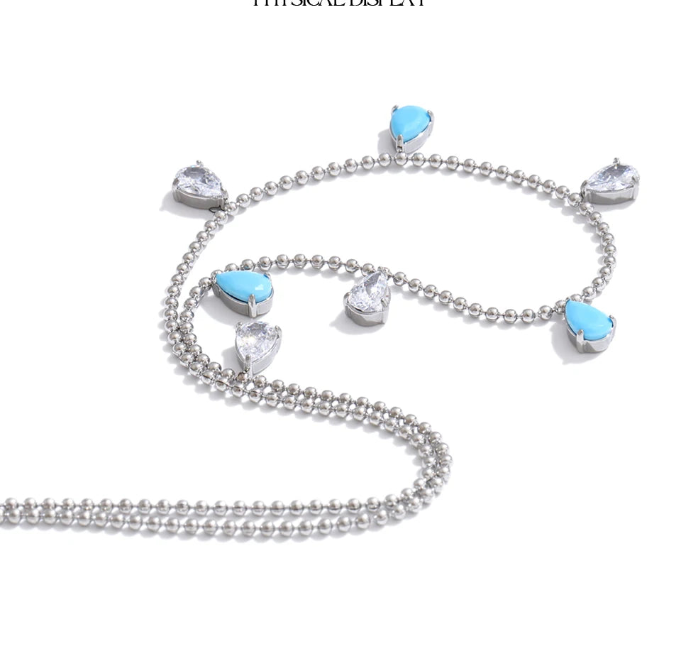 Cubic zirconia necklace in gold-plated stainless steel with cubic zirconia.