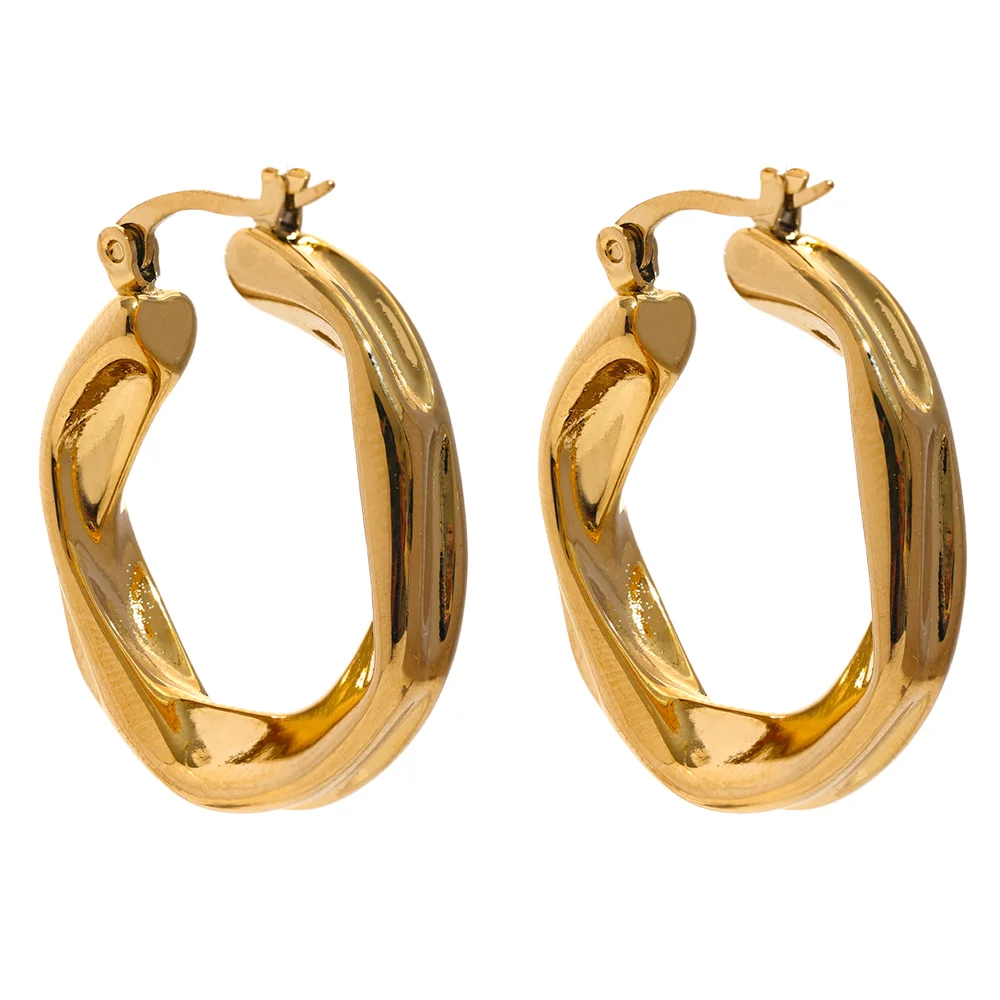 Geometric earrings in gold-plated 316L stainless steel.