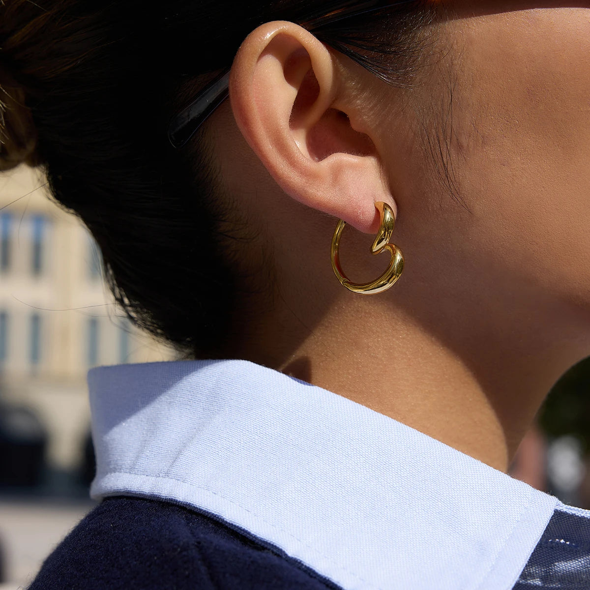 Twisted Heart Hoop Earrings — Stainless Steel · PS067