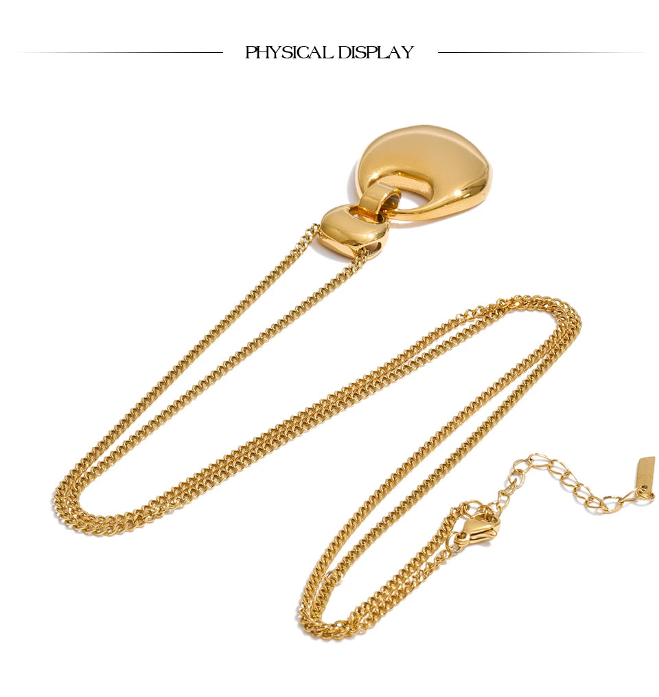 Geometric necklace in gold-plated stainless steel.