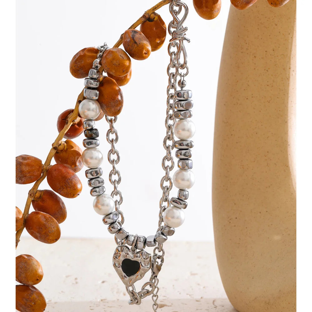 Pearl heart beaded necklace in gold-plated stainless steel with pearl.
