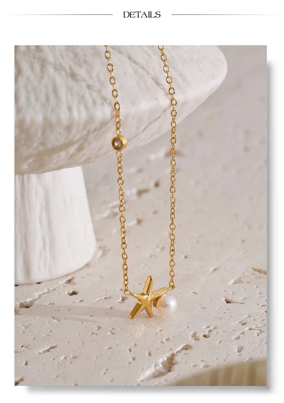Freshwater pearl star geometric necklace in gold-plated stainless steel with freshwater pearl.