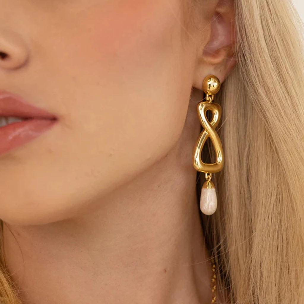 Teardrop Pearl Drop Earrings — Stainless Steel · PS086
