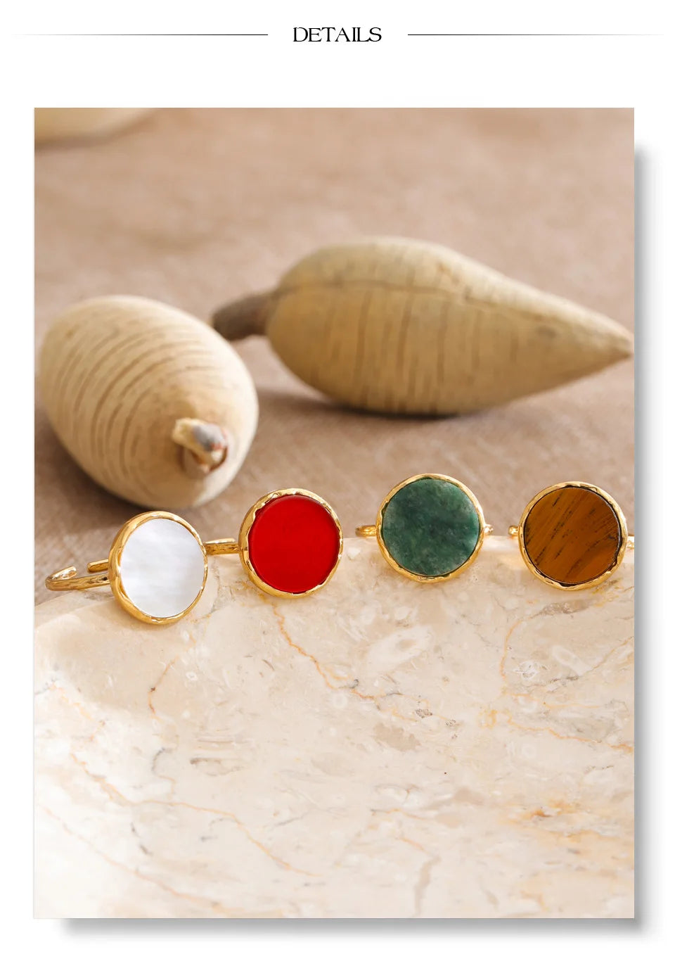 Natural stone geometric ring in 18K gold-plated stainless steel with natural stone.
