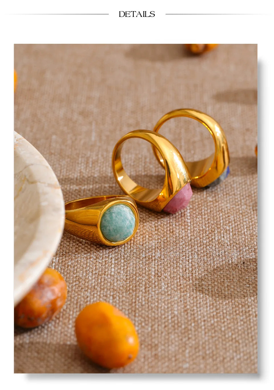Natural stone geometric ring in 18K gold-plated stainless steel with natural stone.