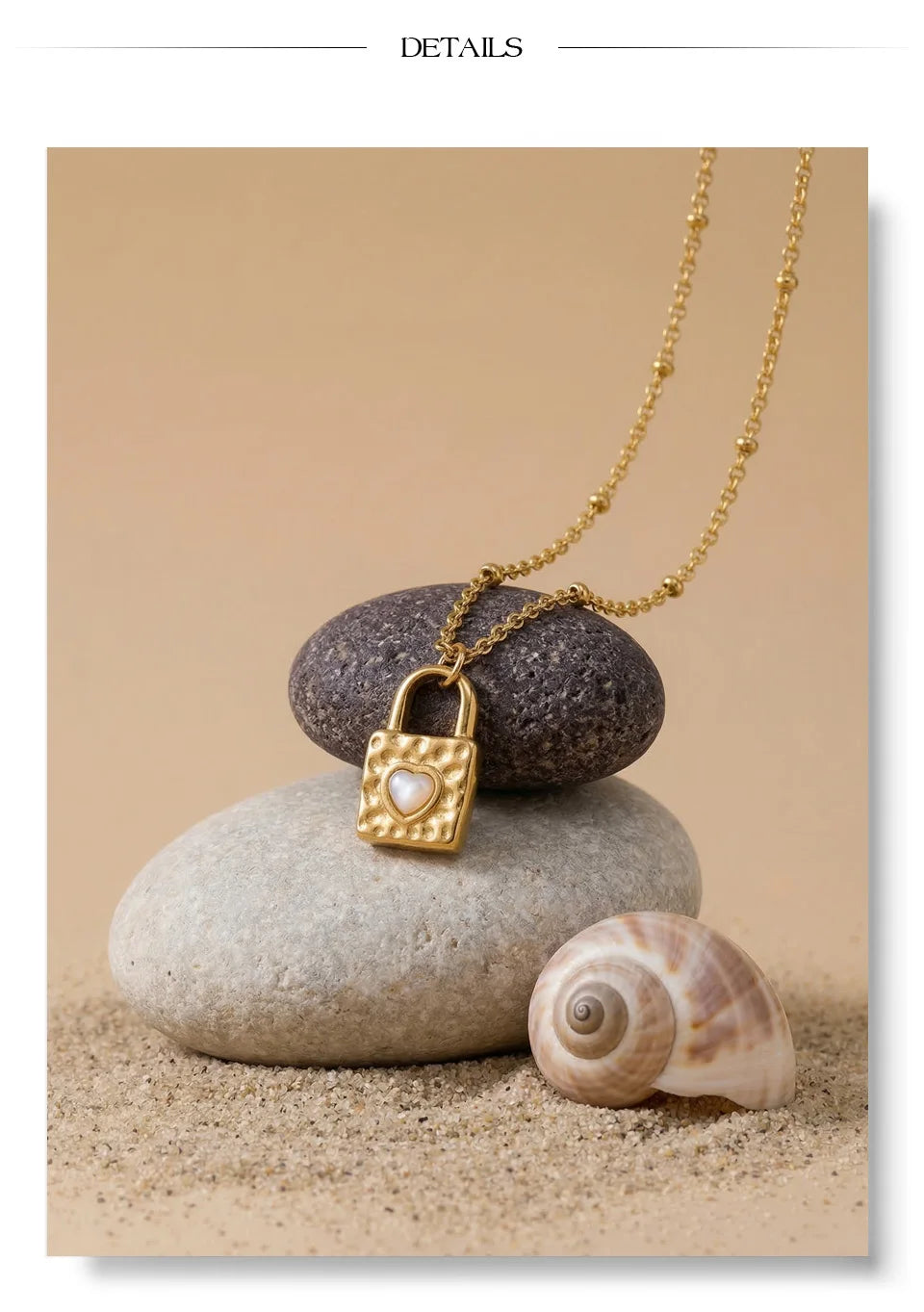 Shell heart geometric necklace in gold-plated stainless steel with shell.