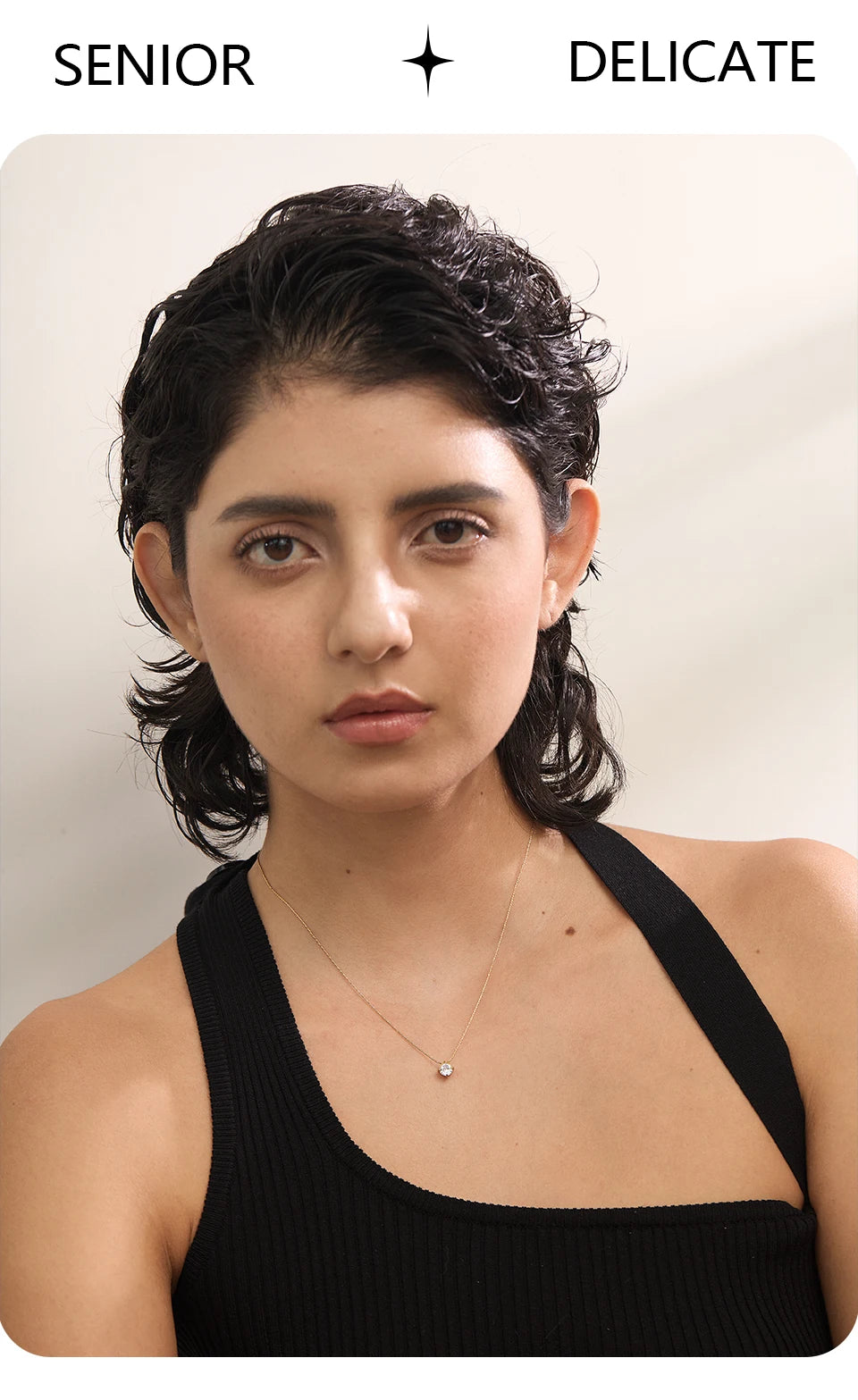 Cubic zirconia geometric necklace in gold-plated stainless steel with cubic zirconia.