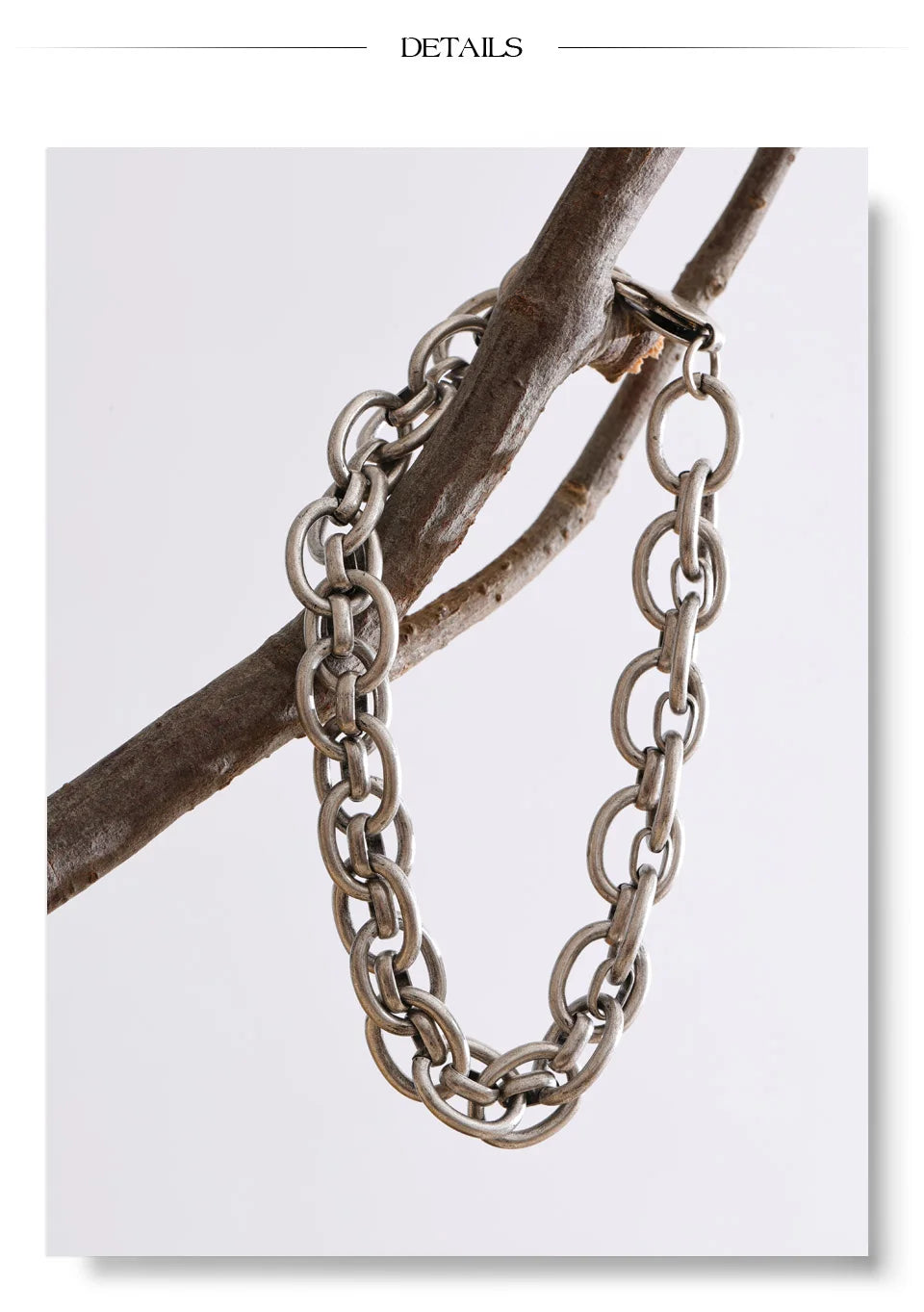 Vintage geometric chain necklace in gold-plated stainless steel.