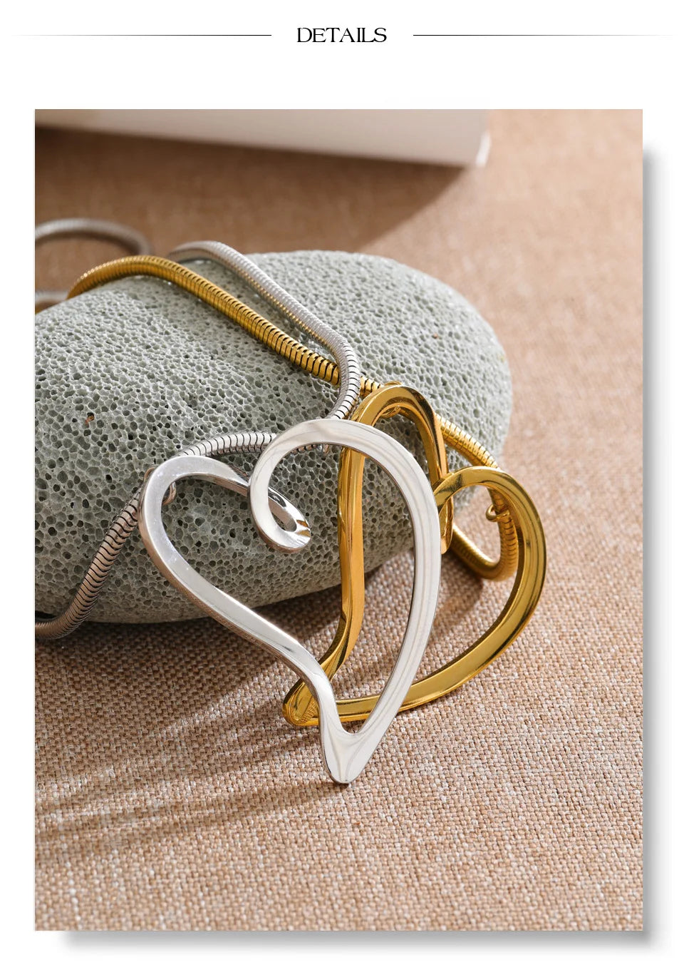 Heart necklace in gold-plated stainless steel.