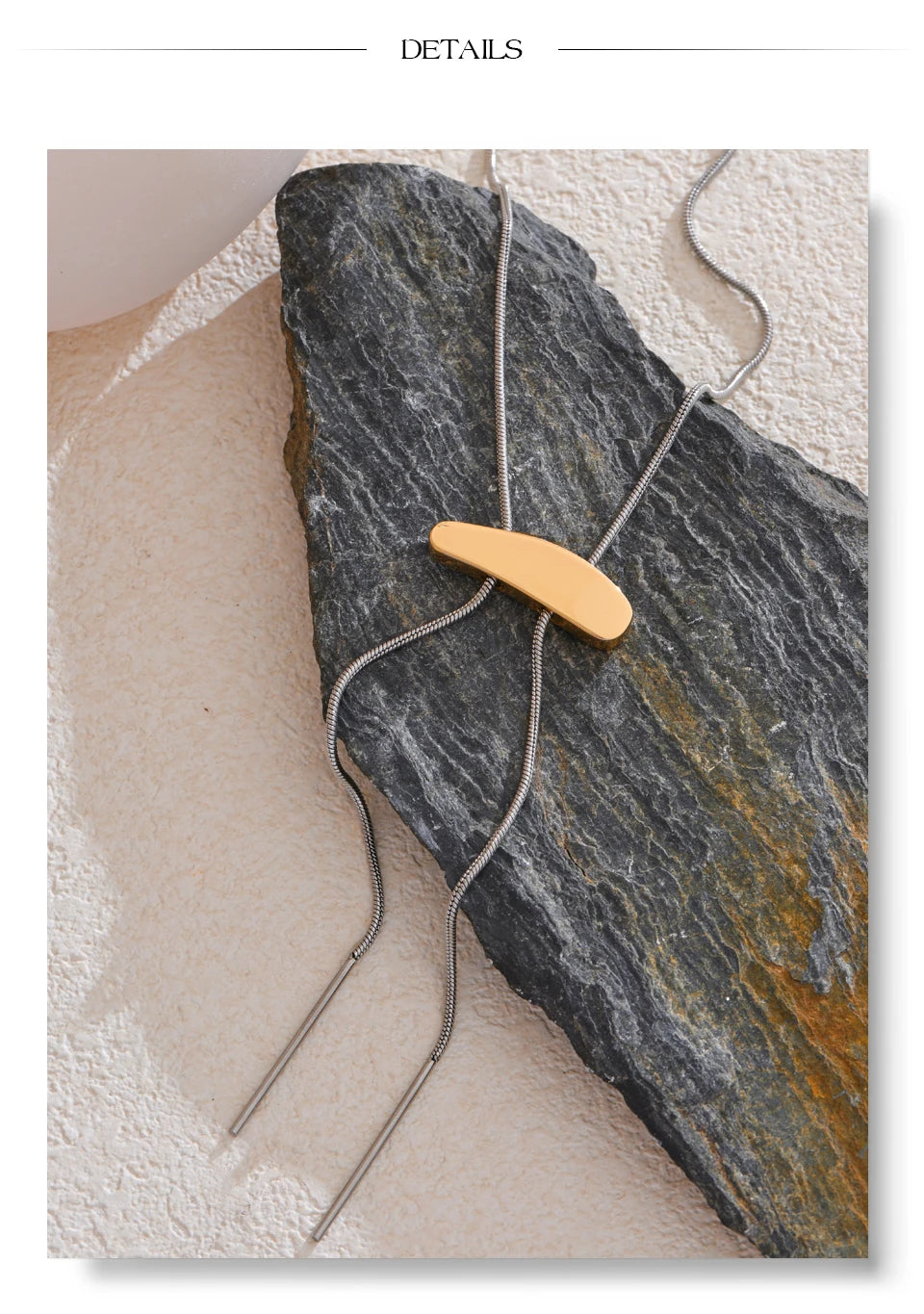 Geometric chain necklace in gold-plated 316L stainless steel.
