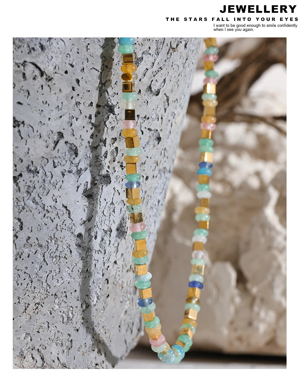 Natural stone beaded geometric necklace in gold-plated stainless steel with natural stone.