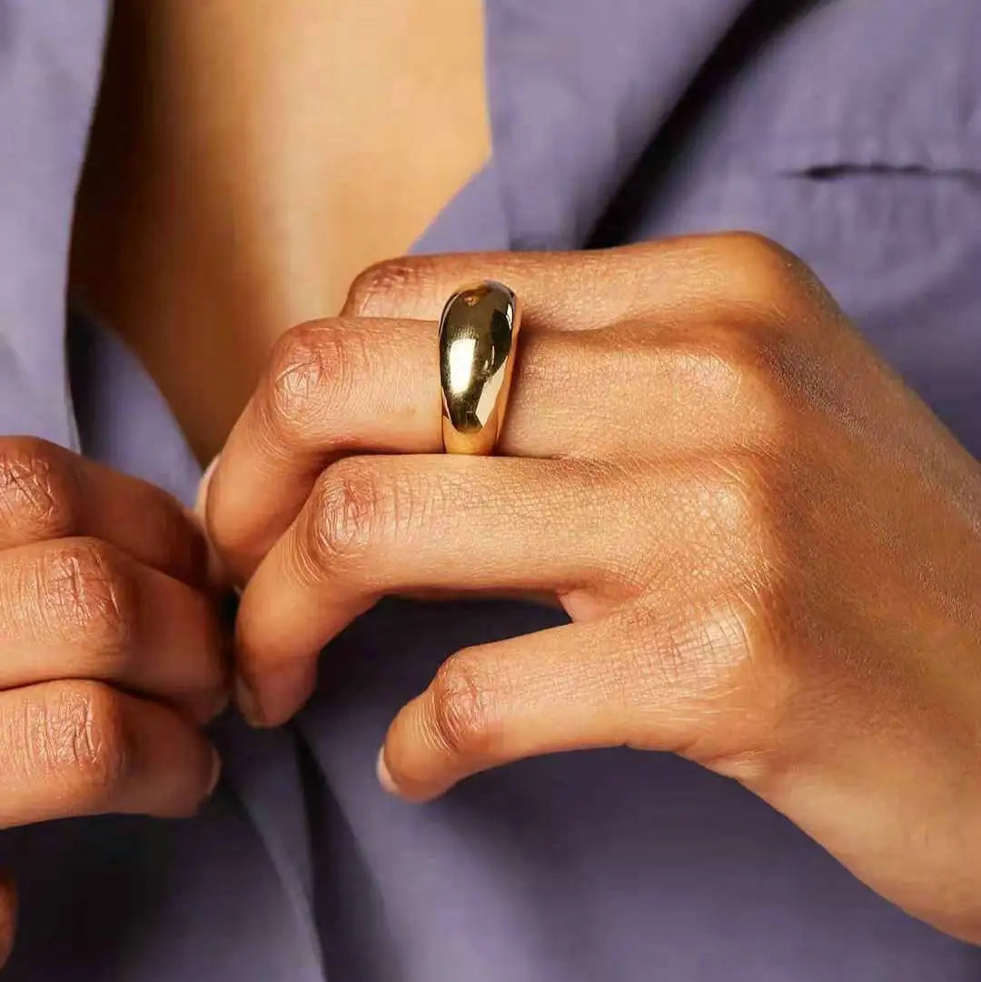 Twisted Croissant Signet Ring — Stainless Steel · PS353
