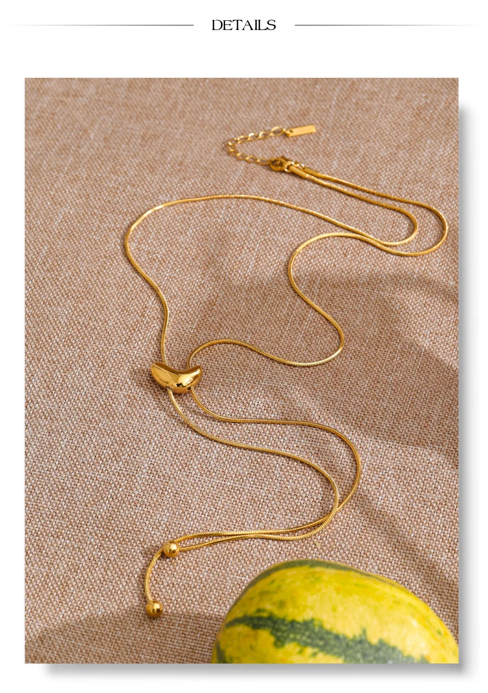 Geometric chain necklace in gold-plated stainless steel.