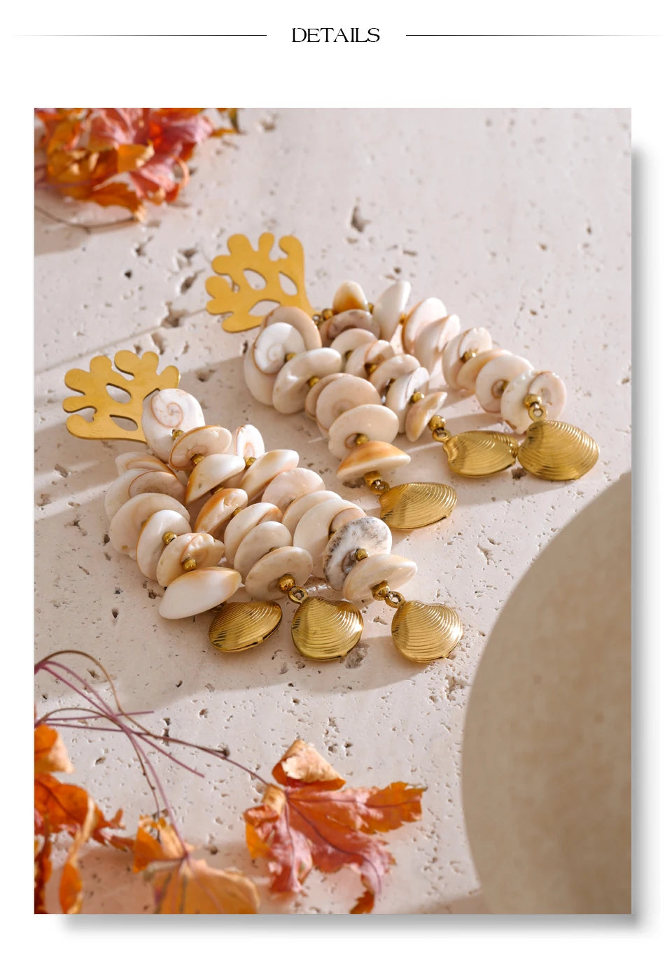 Shell geometric earrings in gold-plated stainless steel with shell.