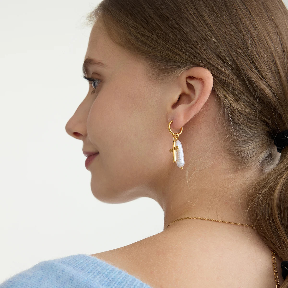 Waterdrop Pearl Heart Earrings — Stainless Steel · PS375