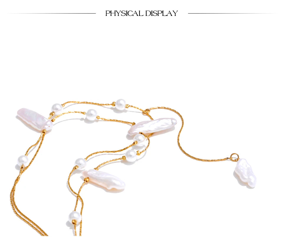Freshwater pearl geometric necklace in gold-plated stainless steel with freshwater pearl.