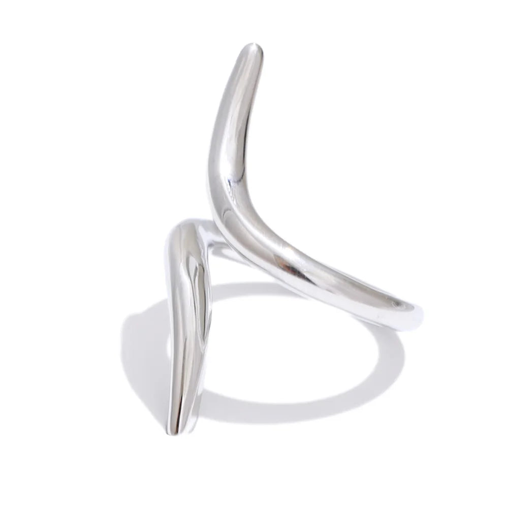 Minimalist geometric ring in gold-plated stainless steel.