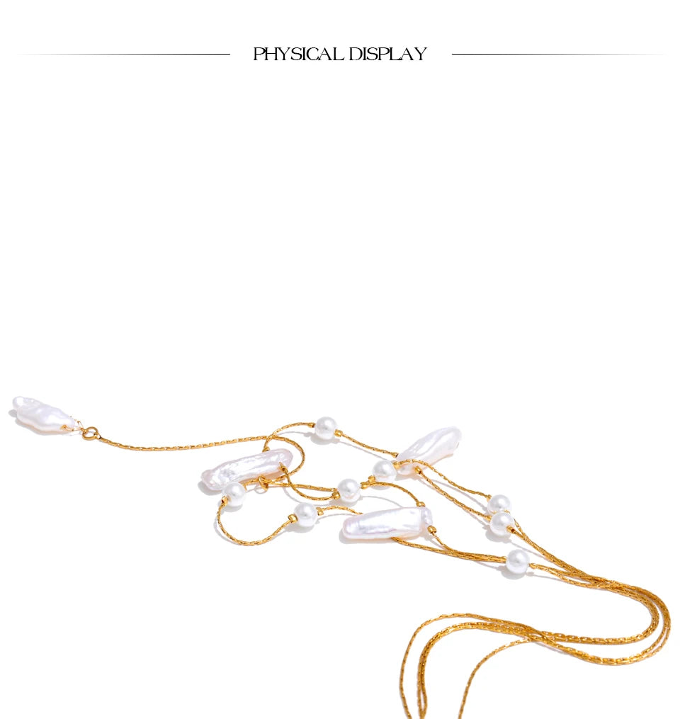 Freshwater pearl geometric necklace in gold-plated stainless steel with freshwater pearl.
