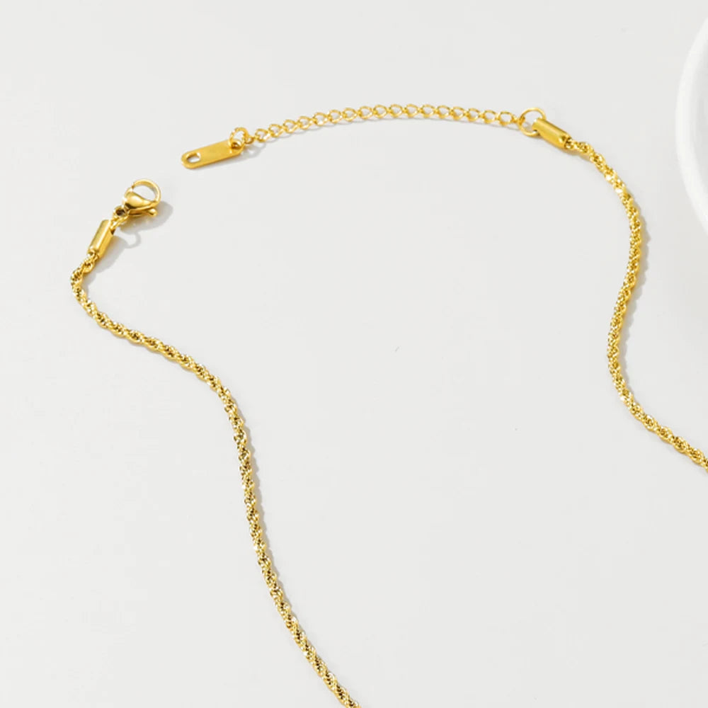 Rope Chain Pearl Round Metal Pendant Necklace — 316L Stainless Steel · PS389