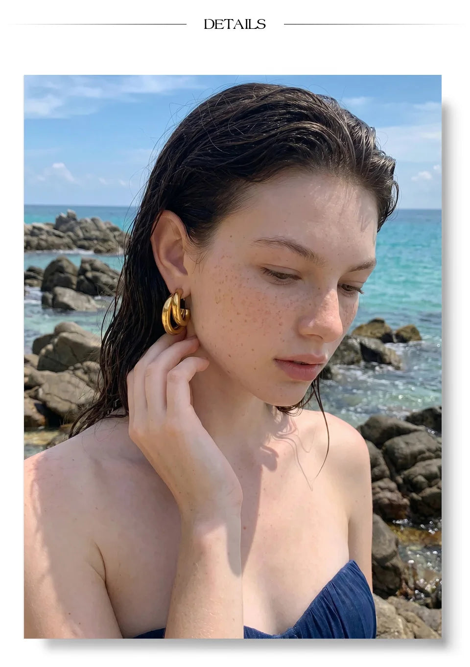 Geometric earrings in gold-plated stainless steel.