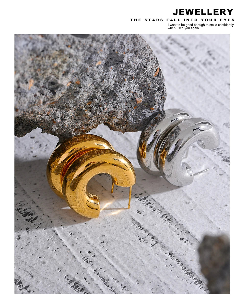 Geometric earrings in gold-plated stainless steel.