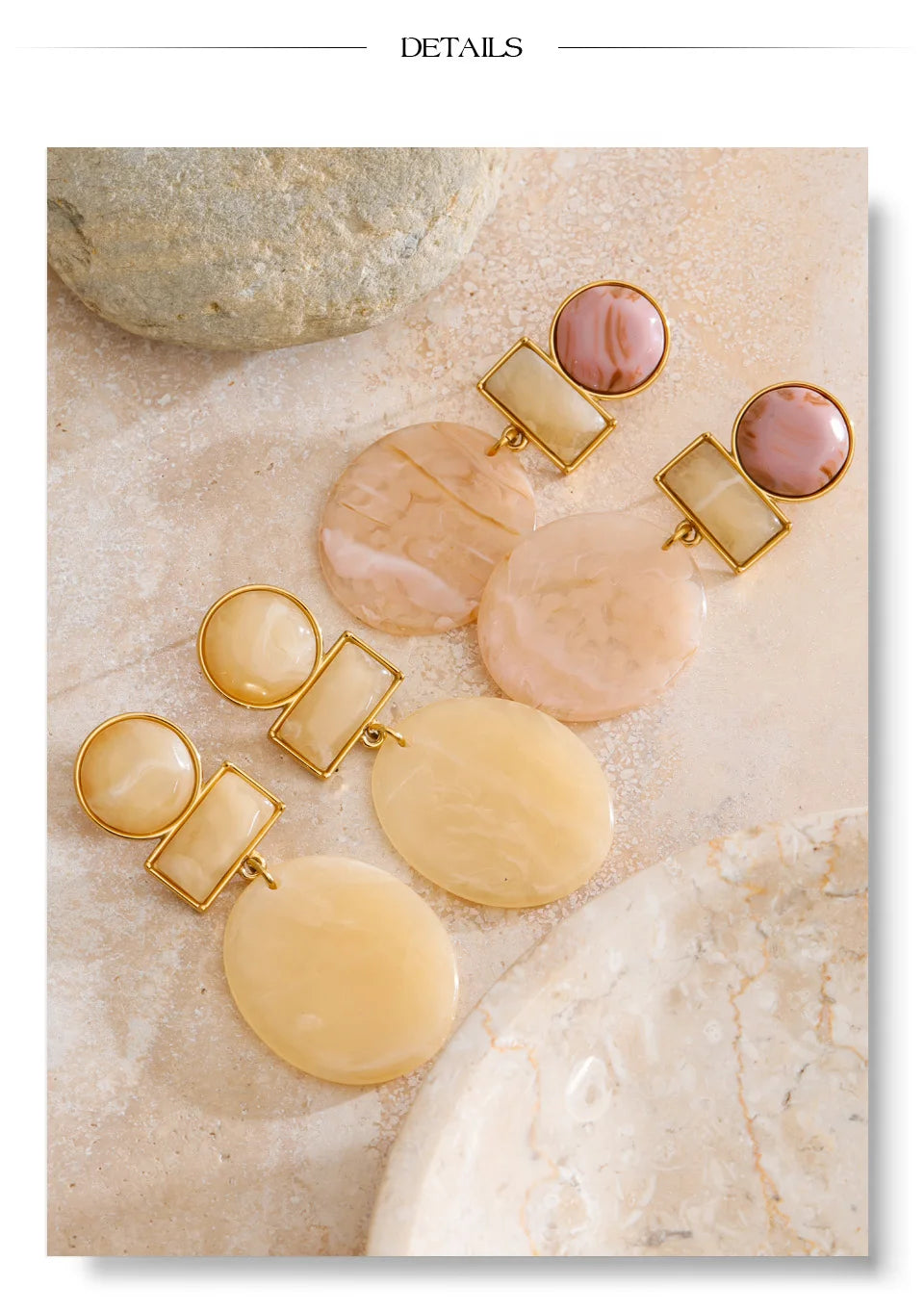 Resin geometric earrings in gold-plated stainless steel with resin.