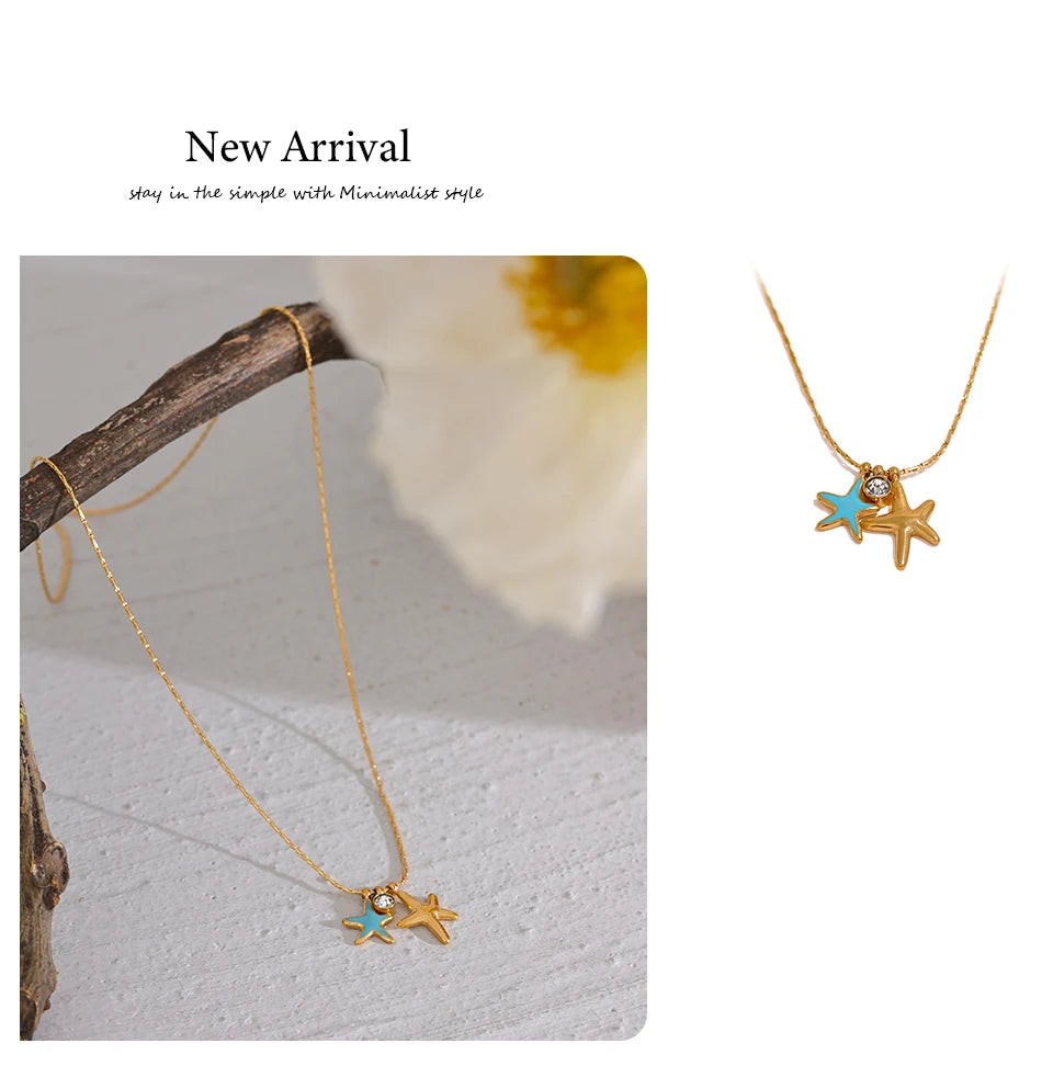 Cubic zirconia star necklace in gold-plated stainless steel with cubic zirconia.