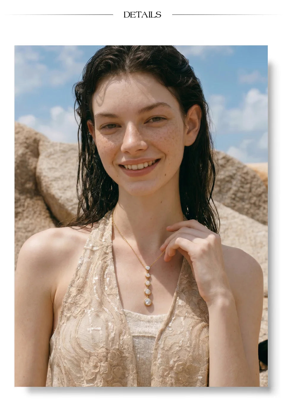 Cubic zirconia geometric chain necklace in gold-plated stainless steel with cubic zirconia.