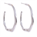 Minimalist geometric earrings in gold-plated stainless steel.