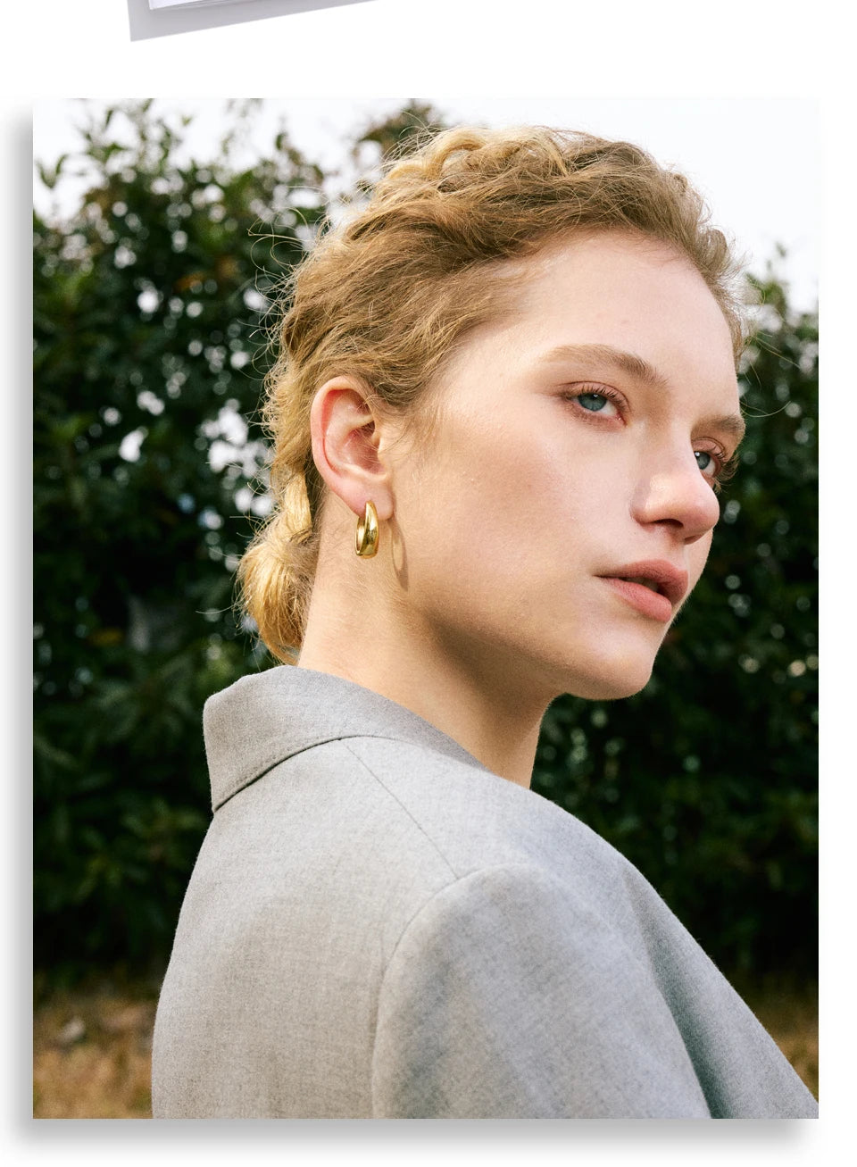Geometric earrings in gold-plated 316L stainless steel.