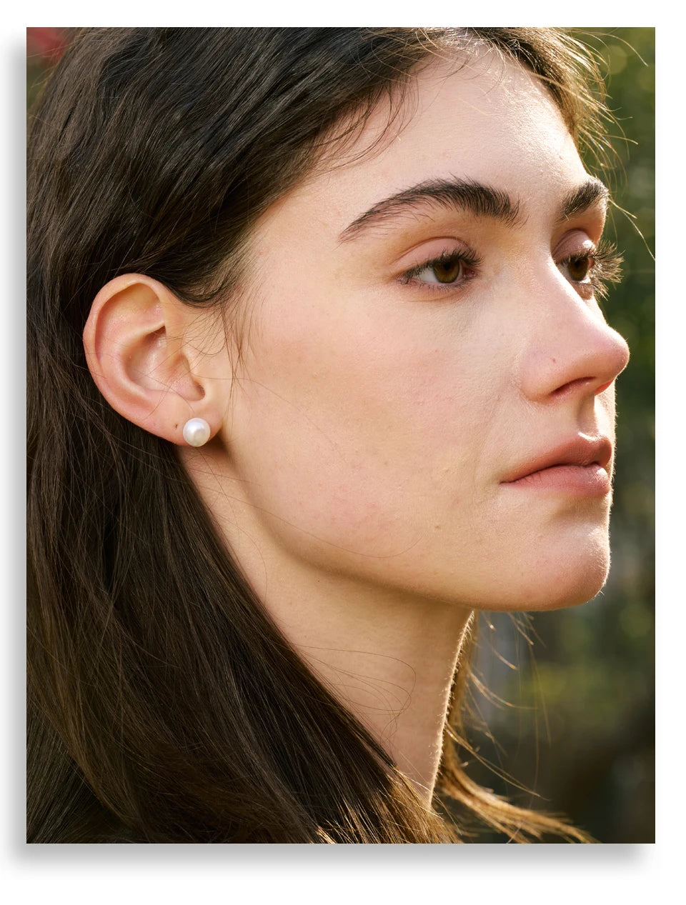 Freshwater pearl geometric earrings in gold-plated stainless steel with freshwater pearl.