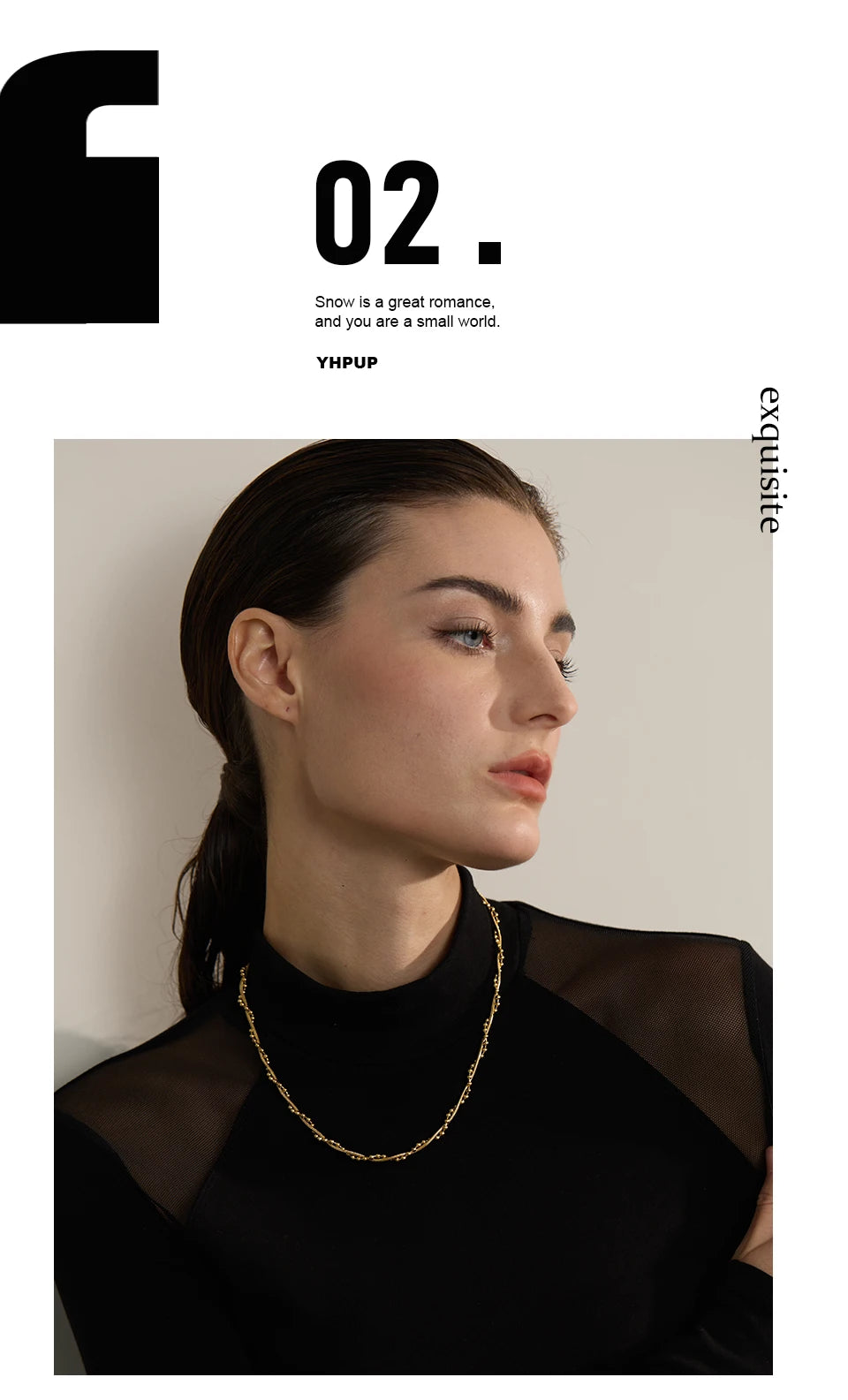Geometric chain necklace in gold-plated stainless steel.