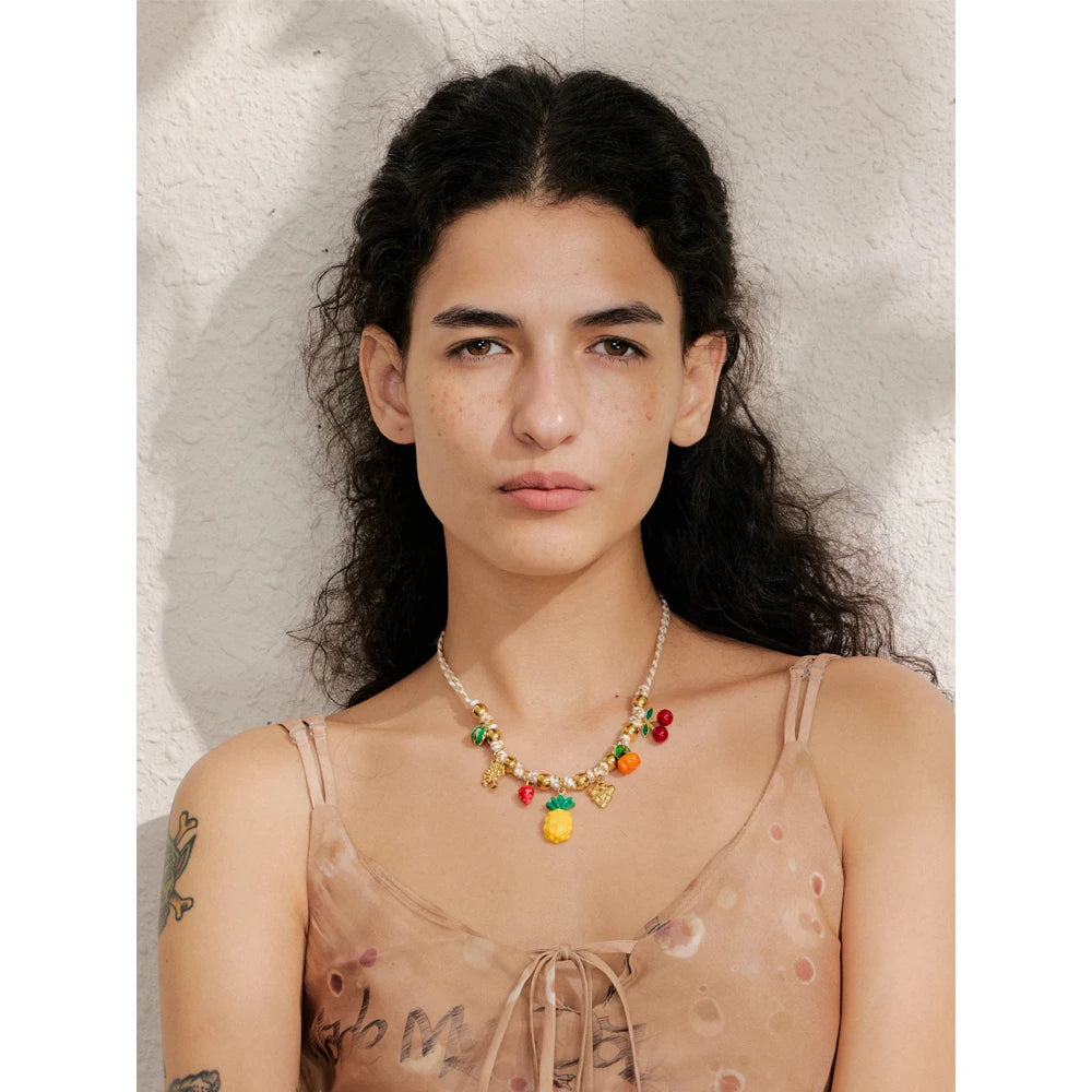 Geometric necklace in gold-plated stainless steel.
